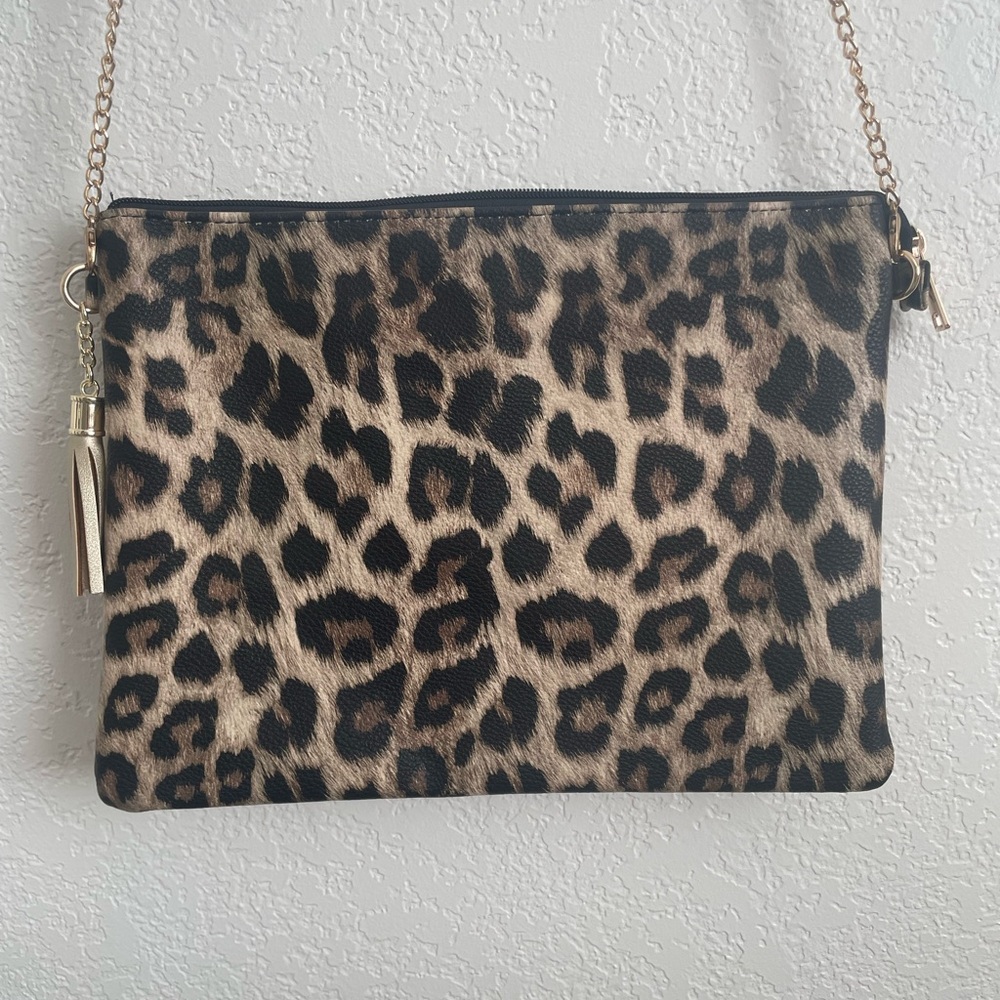 Leopard Print Purse with Gold Chain Strap
